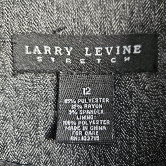 Larry Levine Womens Cropped Two Button Front Sz 12 - Picture 9 of 9
